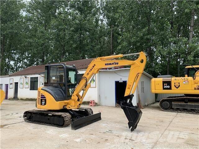 Komatsu PC 40 Excavatoare pe șenile
