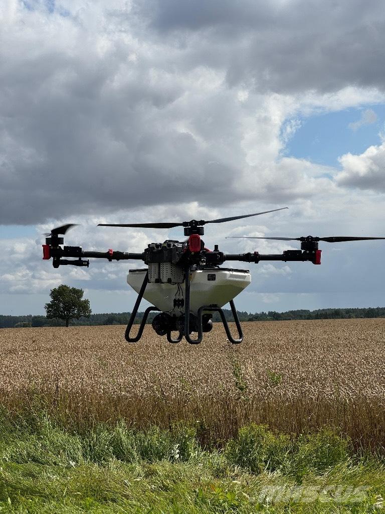  XAG P100PRO DEMO Pulverizatoare autopropulsate