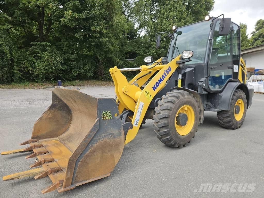 Komatsu WA 70 M-8 Incarcator pe pneuri