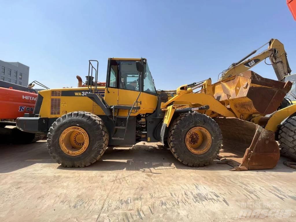 Komatsu WA 380 Incarcator pe pneuri