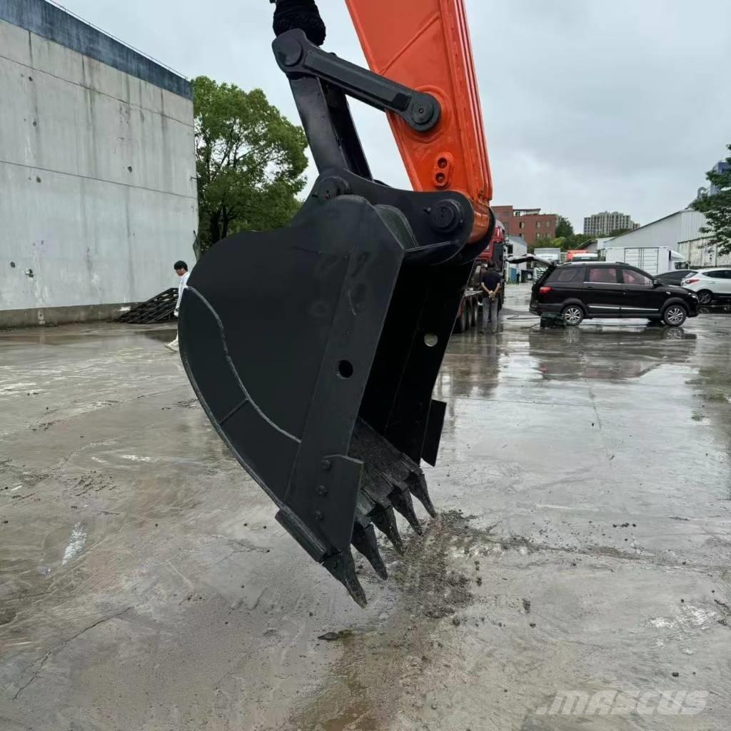 Doosan DX 225 LC Excavatoare pe șenile

