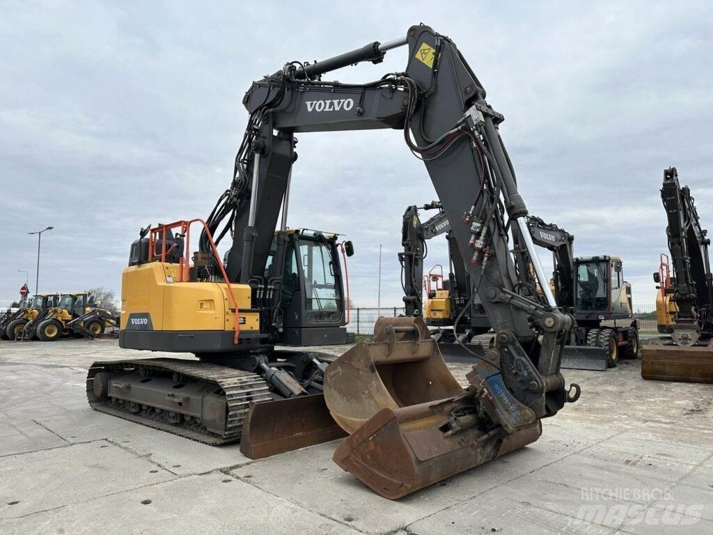Volvo ECR235EL Excavatoare pe șenile
