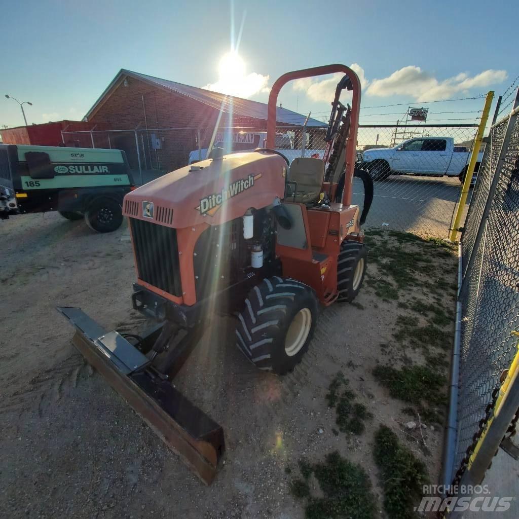 Ditch Witch RT 45 Excavatoare de santuri