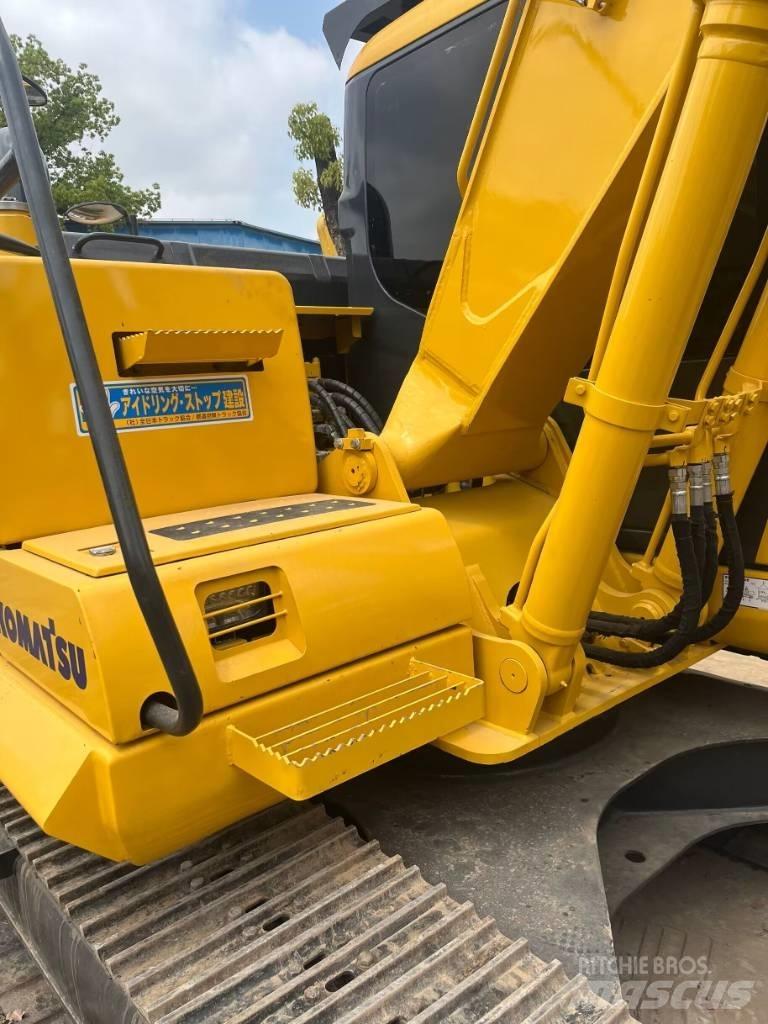Komatsu PC130 Excavatoare pe șenile

