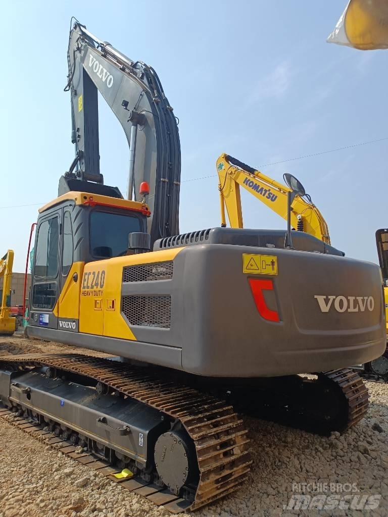 Volvo EC 240 Excavatoare pe șenile
