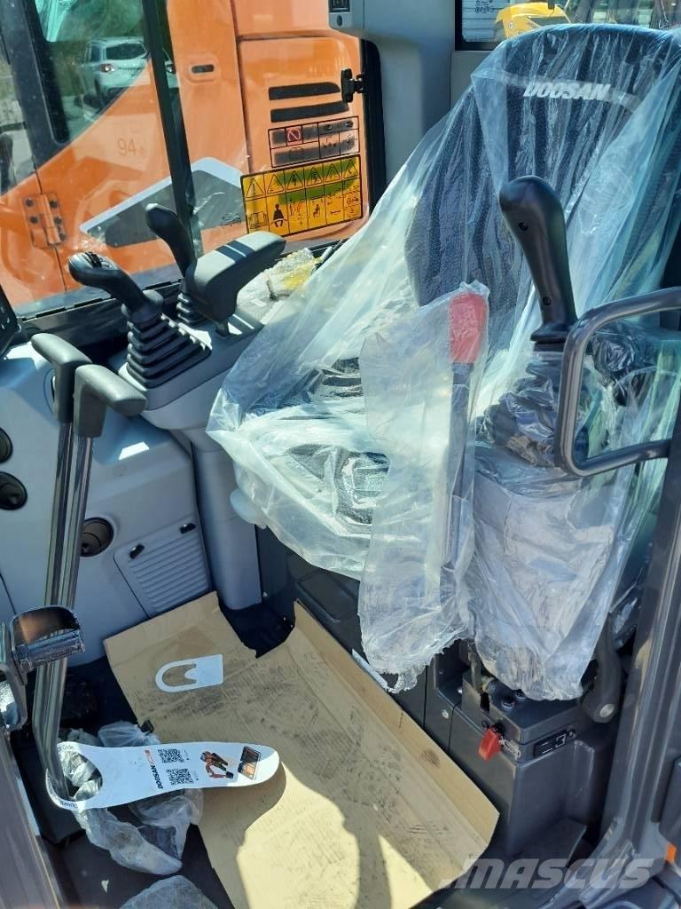 Doosan DX 27 Z-7 Mini excavatoare < 7t