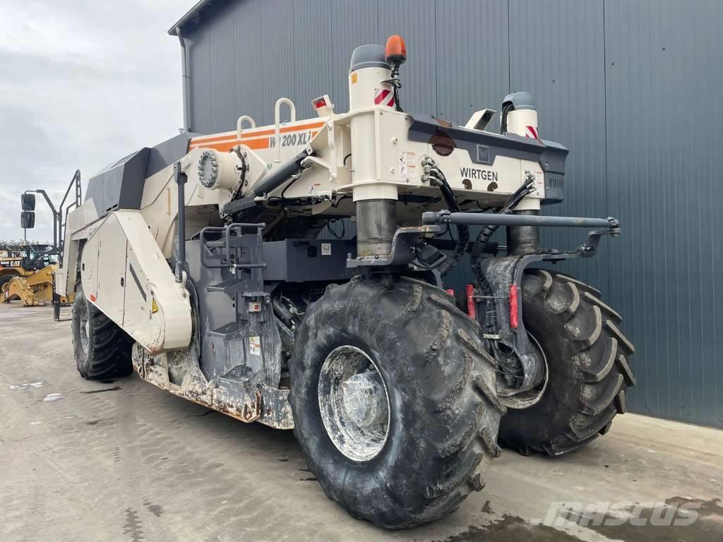 Wirtgen WR200XLi Compactoare sol