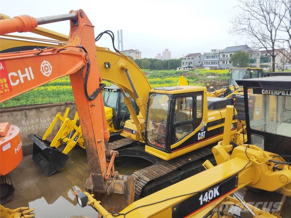 CAT 320B Excavatoare pe șenile
