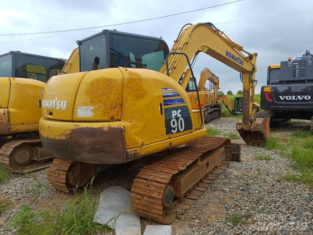Komatsu PC 90 Excavatoare pe șenile
