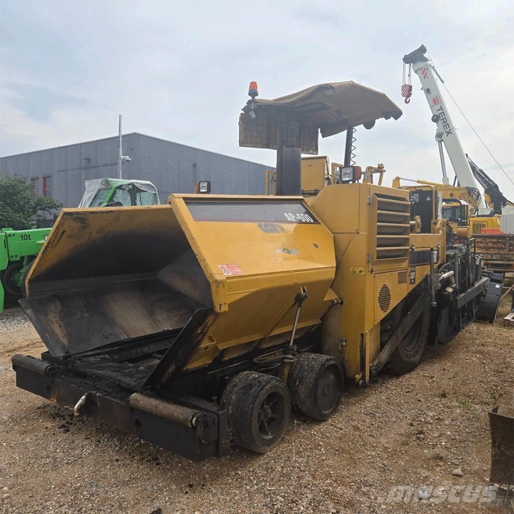 CAT AP600 Pavatoare asfalt
