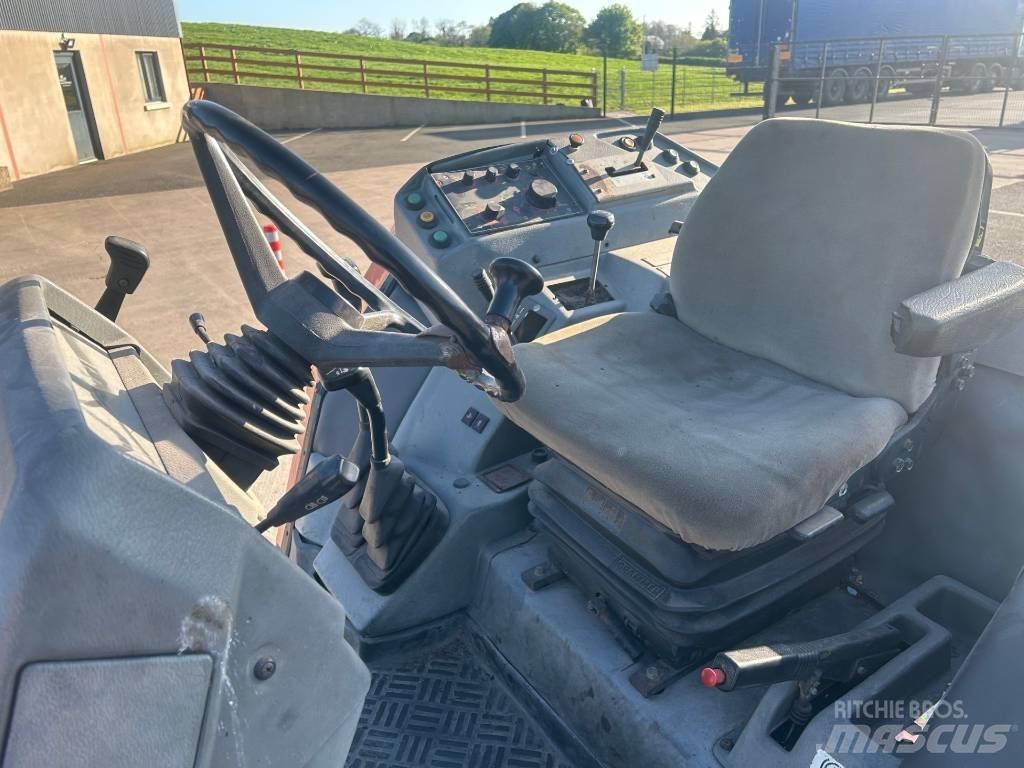 Massey Ferguson 3075 Tractoare