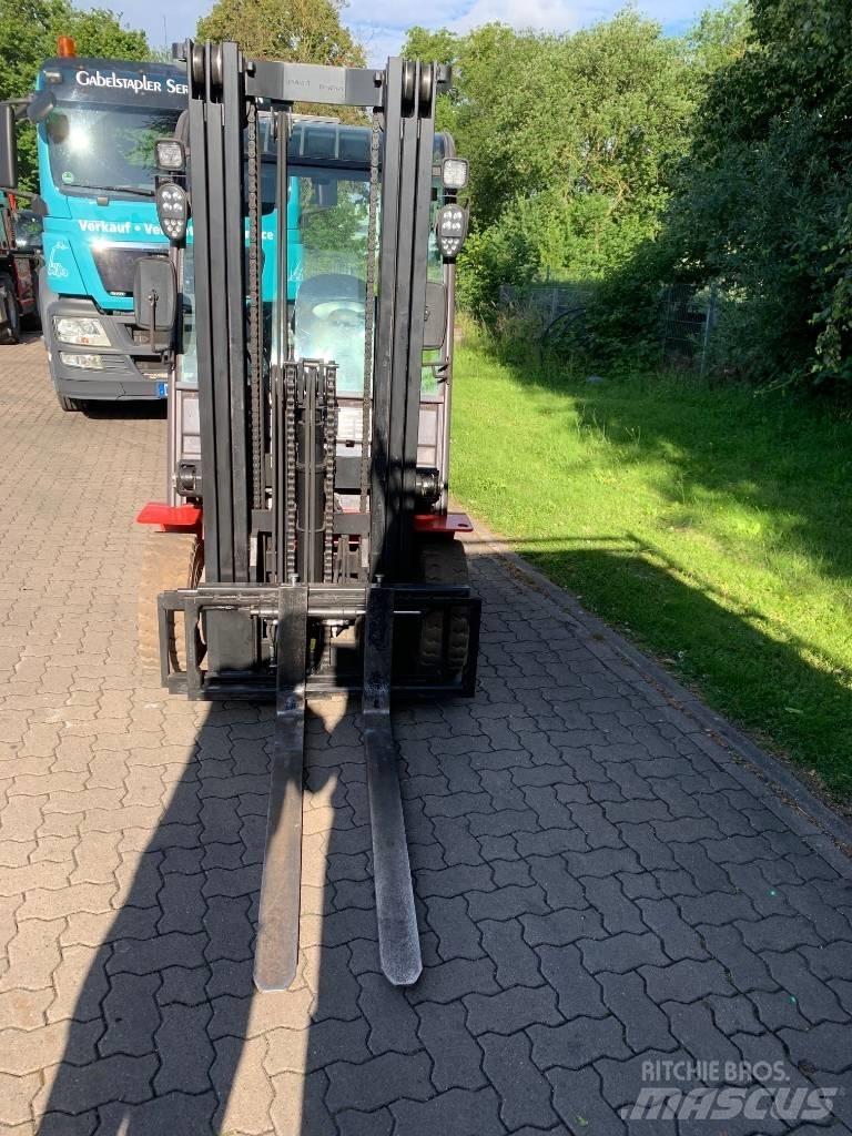 Manitou ME425C Stivuitor electric