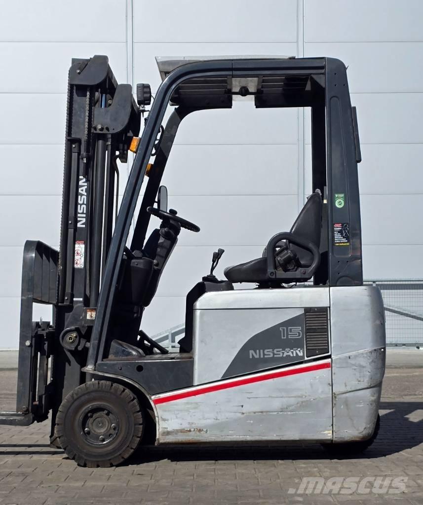 Nissan 1N1L 15Q Stivuitor electric