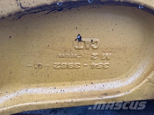 CAT 908 BUCKET LINK Pistoane
