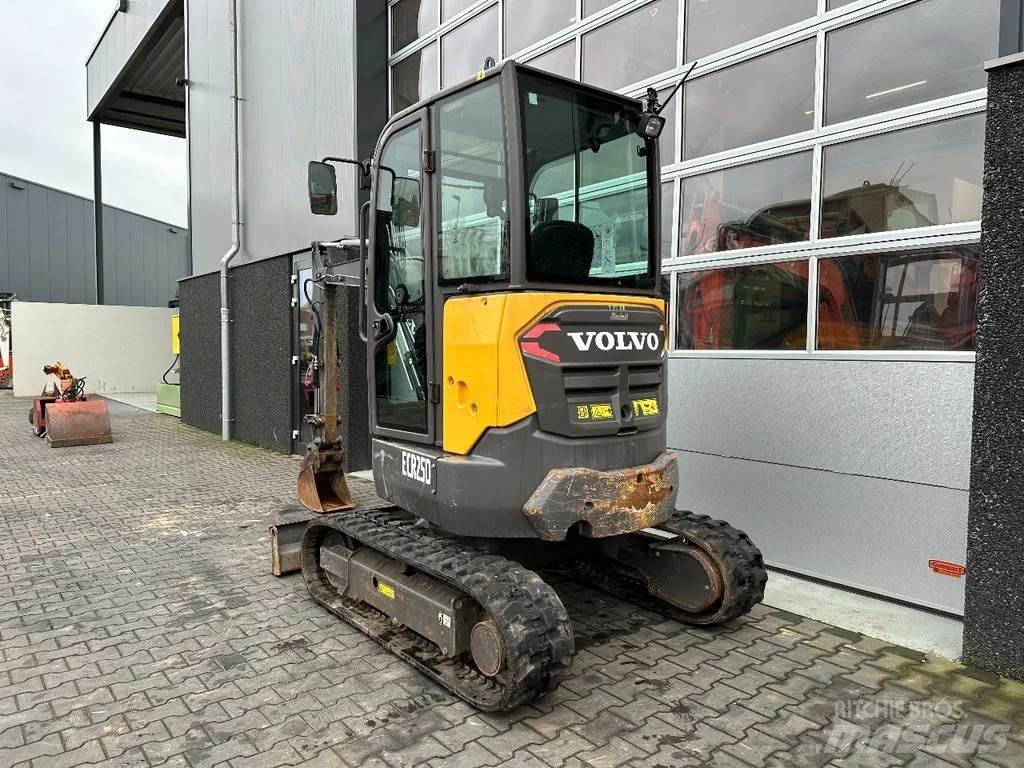 Volvo ECR25D Mini excavatoare < 7t