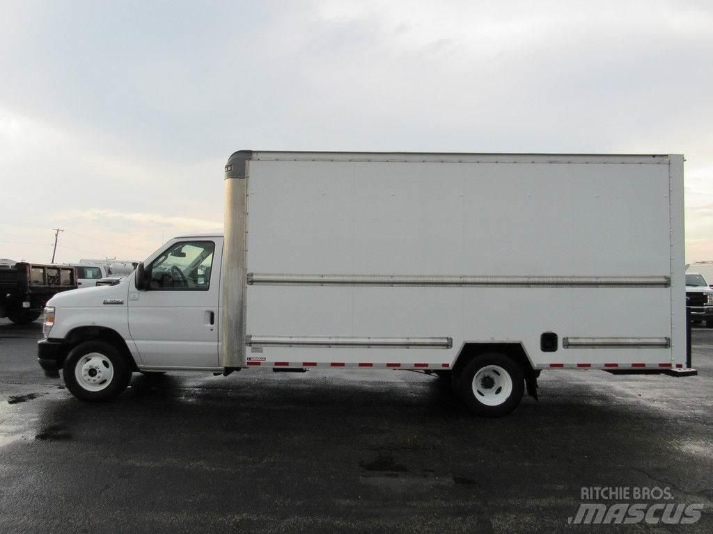 Ford E-350 Autocamioane