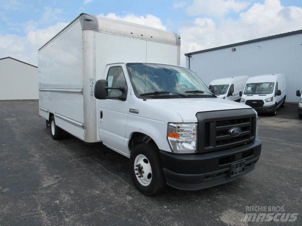 Ford E-350 Autocamioane