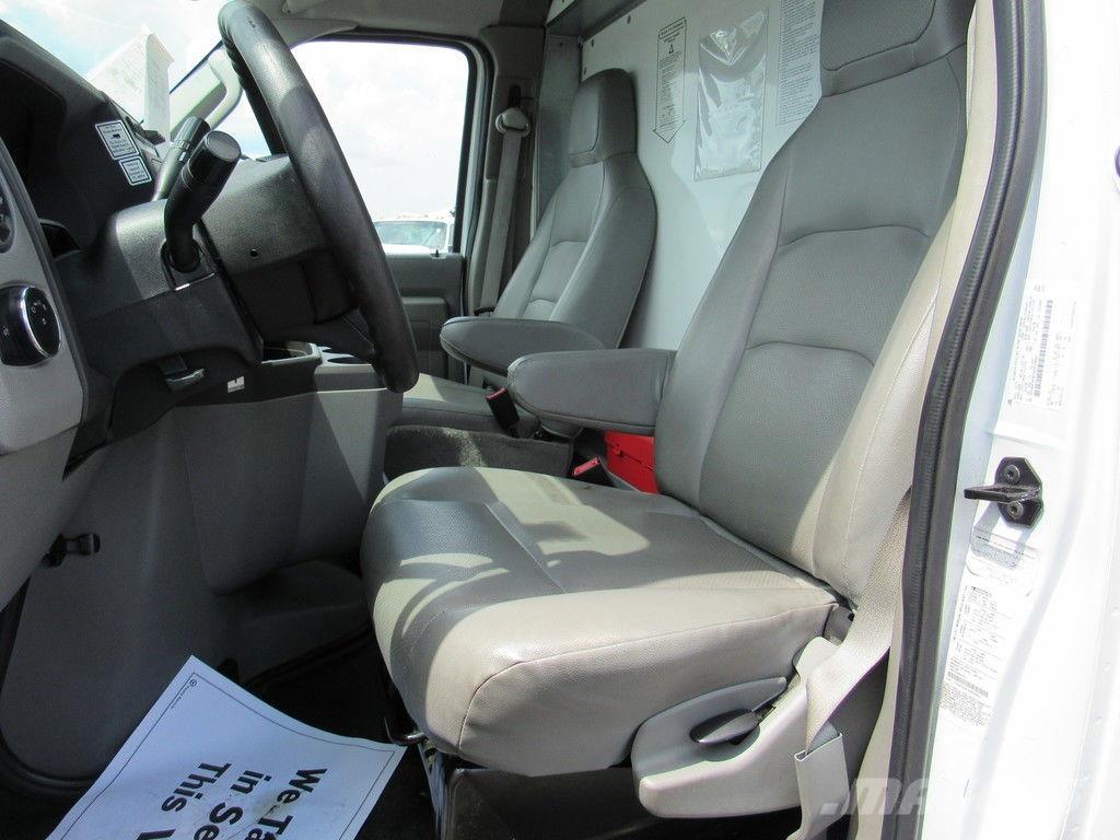 Ford E-350 Autocamioane