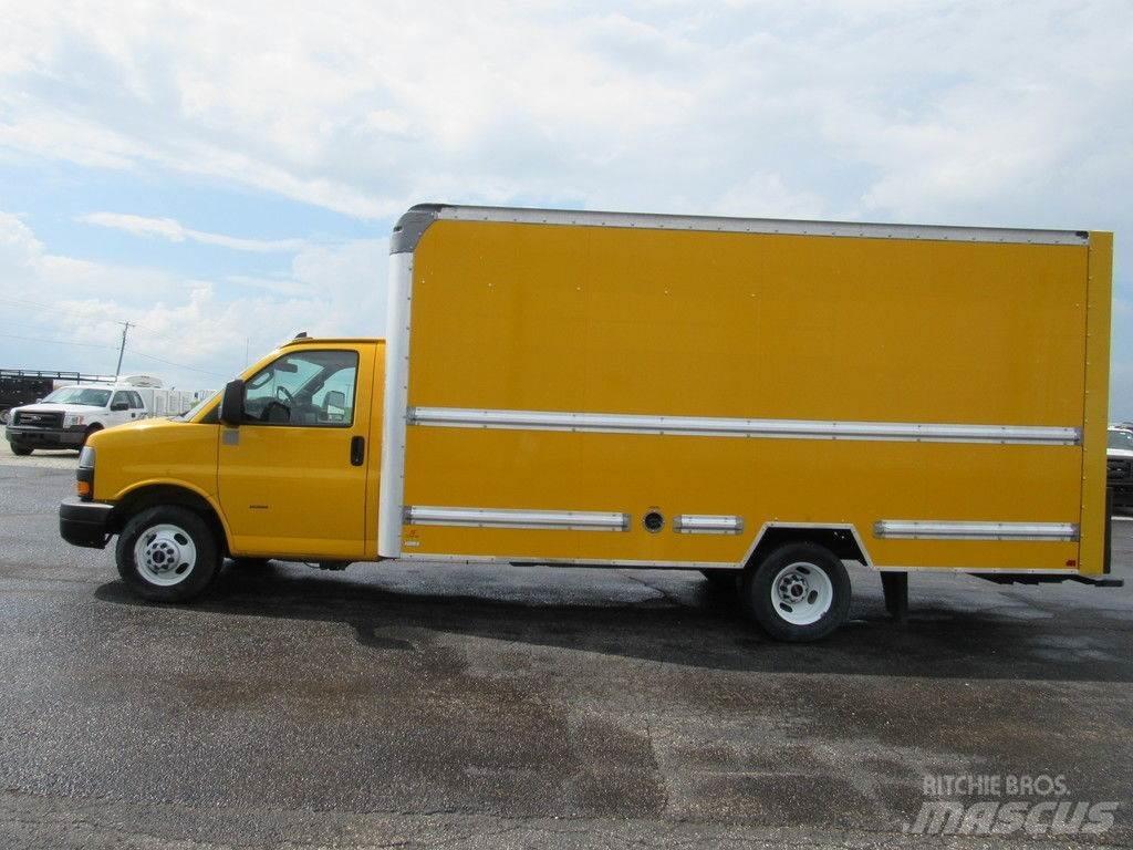 GMC Savana 3500 Autocamioane