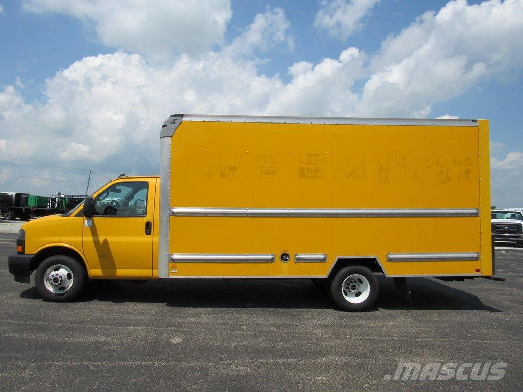 GMC Savana 3500 Autocamioane