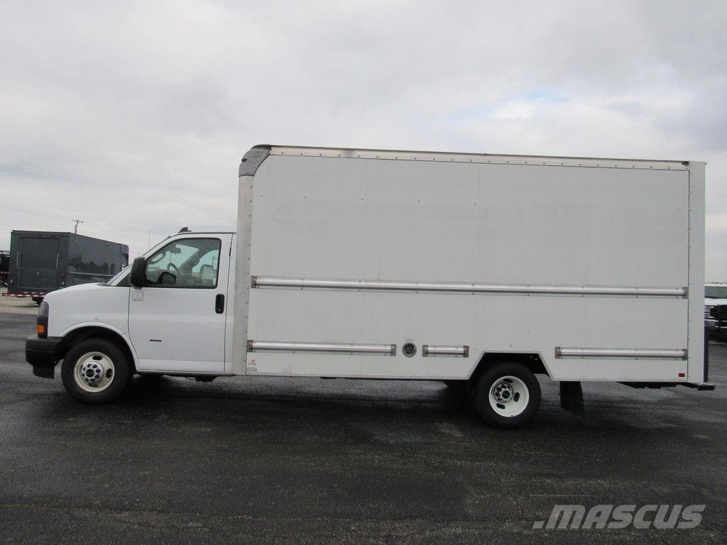 GMC Savana 3500 Autocamioane
