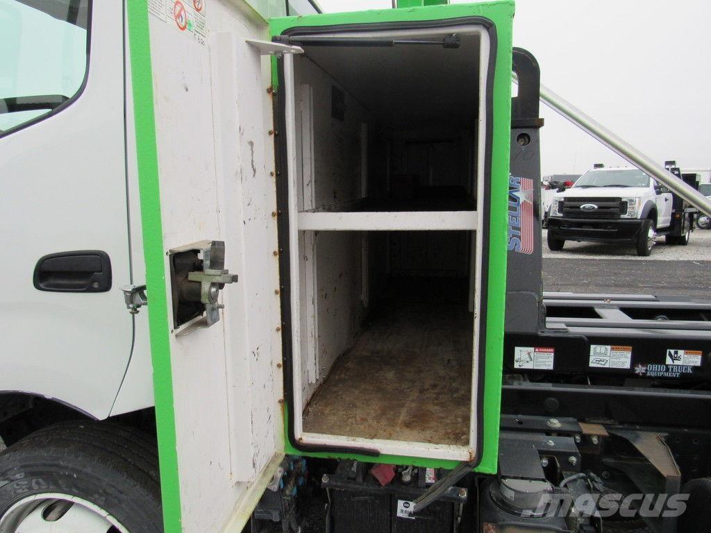 Hino 195 Autobasculanta