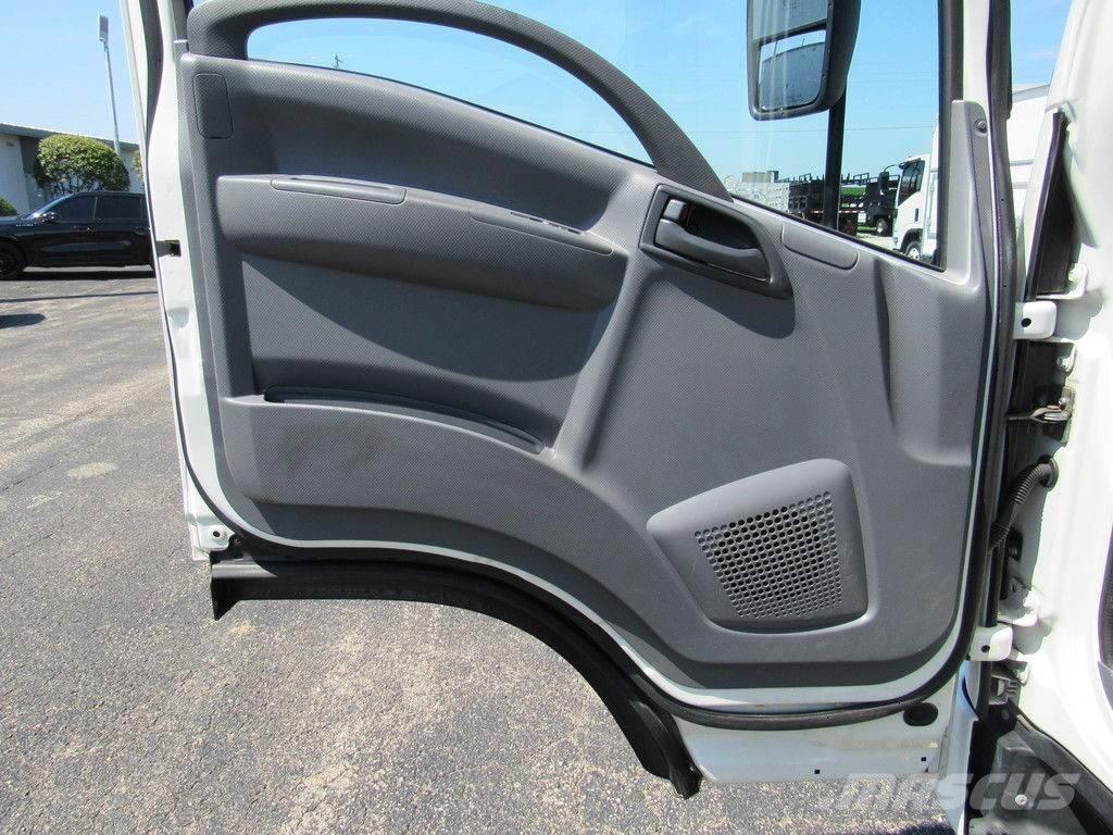 Isuzu NPR Autocamioane
