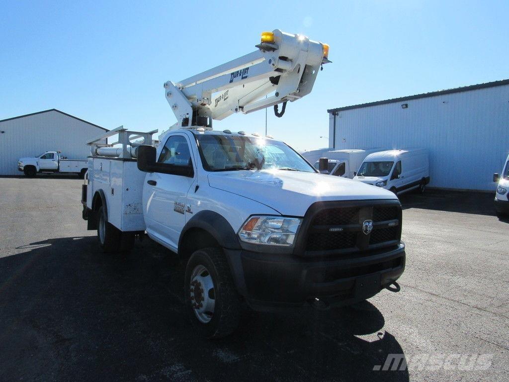 RAM 5500 Platforme aeriene montate pe camion