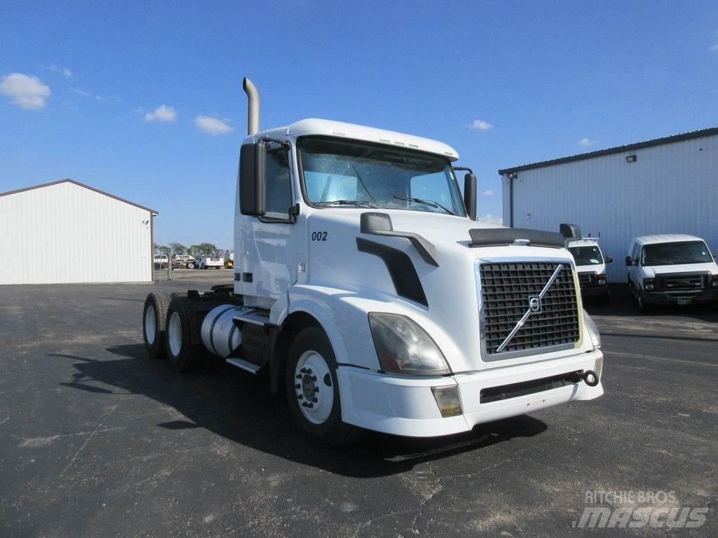 Volvo VNL64 Camioane platforma/prelata