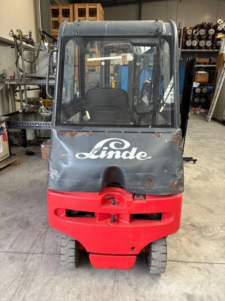 Linde E 20 P-02 Stivuitor electric