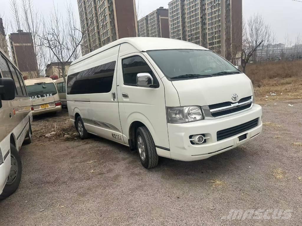 Toyota Hiace Autobuze intercity