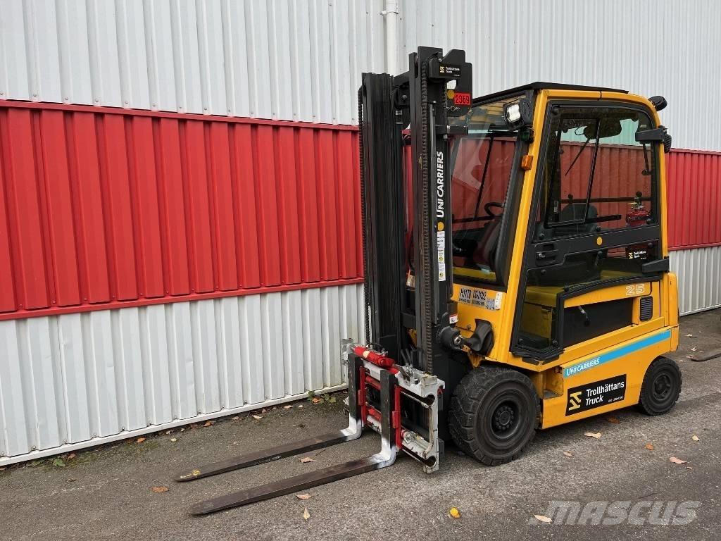 UniCarriers 1Q2L25Q Stivuitor electric