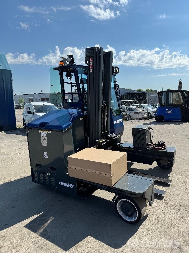 Combilift C4000ET Stivuitoare cu patru brate