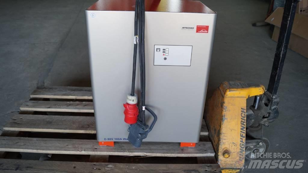 Linde R 20 N Stivuitor cu catarg retractabil