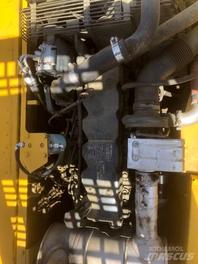 Komatsu PC200 Excavatoare pe șenile
