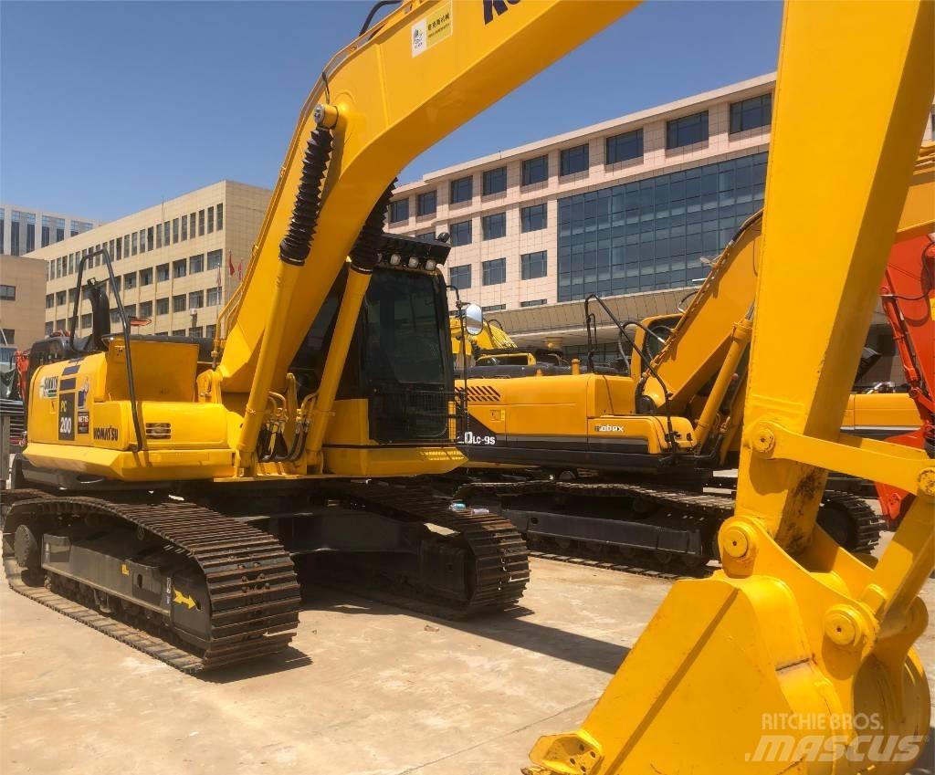 Komatsu PC200 Excavatoare pe șenile
