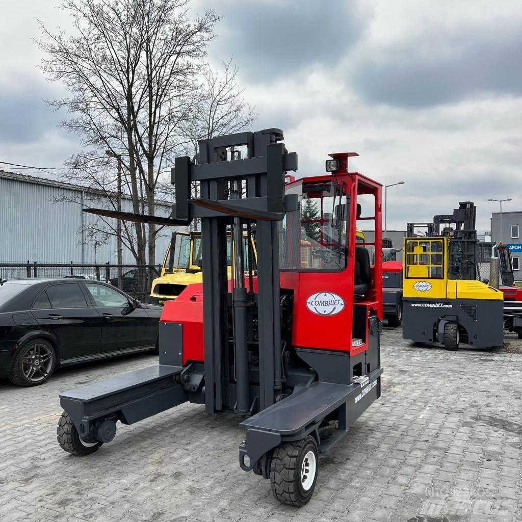 Combilift C4000 Stivuitoare cu patru brate