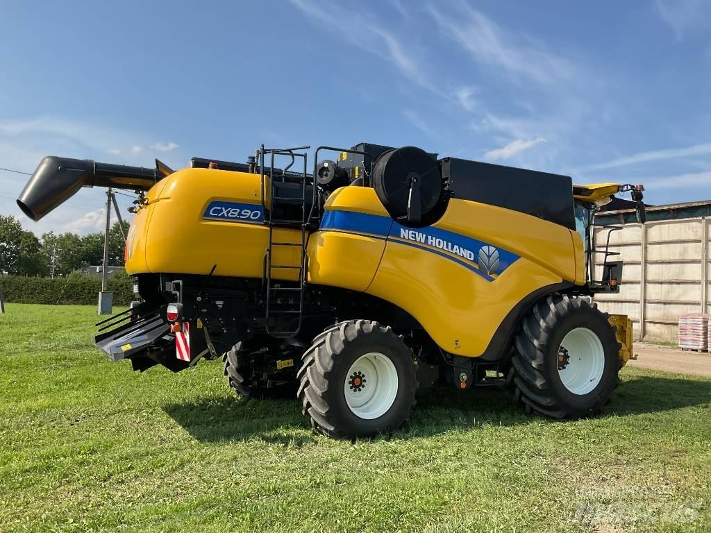 New Holland CX 8.90 Combine de secerat