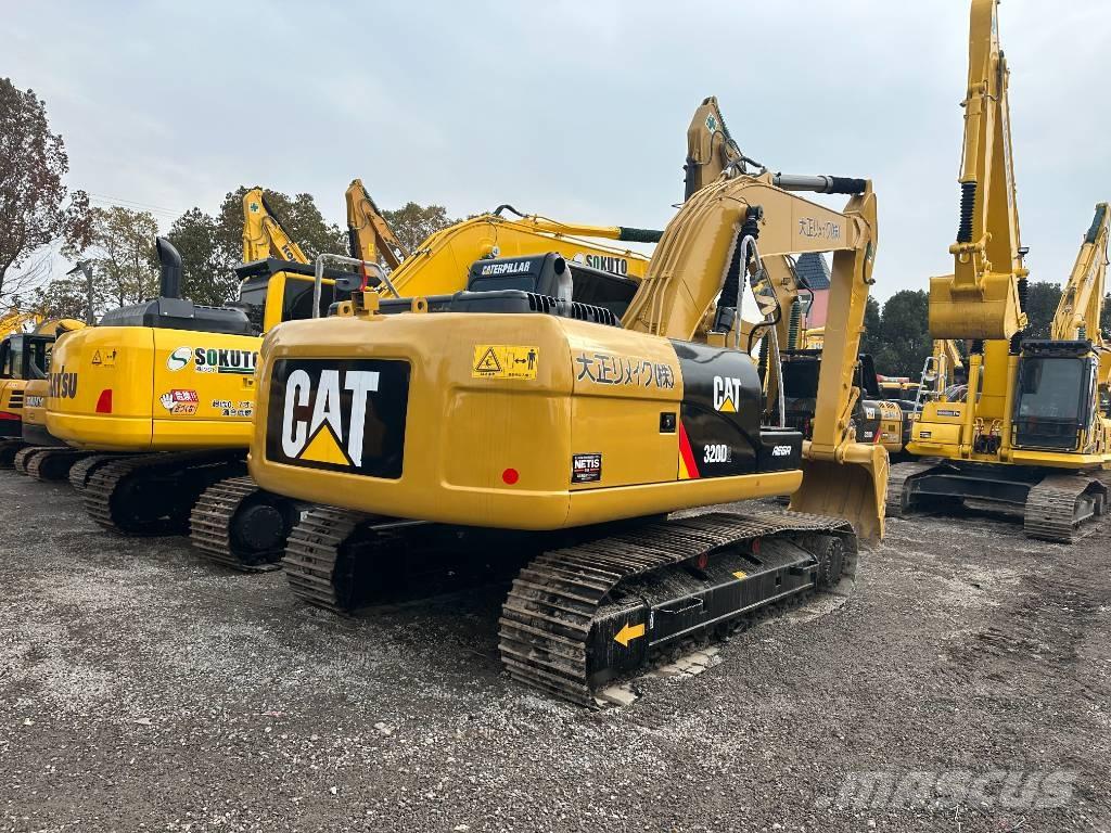 CAT 320 D2 Excavatoare pe șenile
