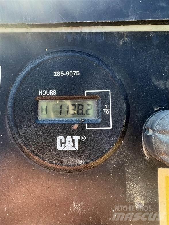 CAT PS-150B Cilindri compactori cu roti