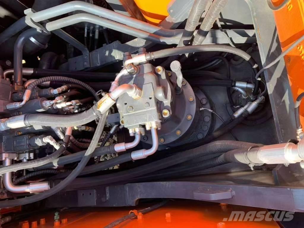 Doosan 300 Excavatoare pe șenile
