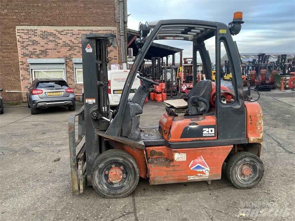 Nissan UD02A20PQ Stivuitor GPL