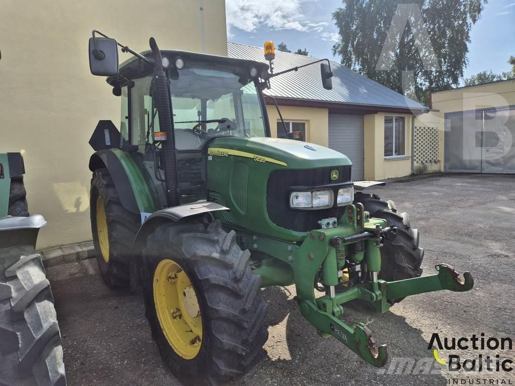 John Deere 5820 Tractoare