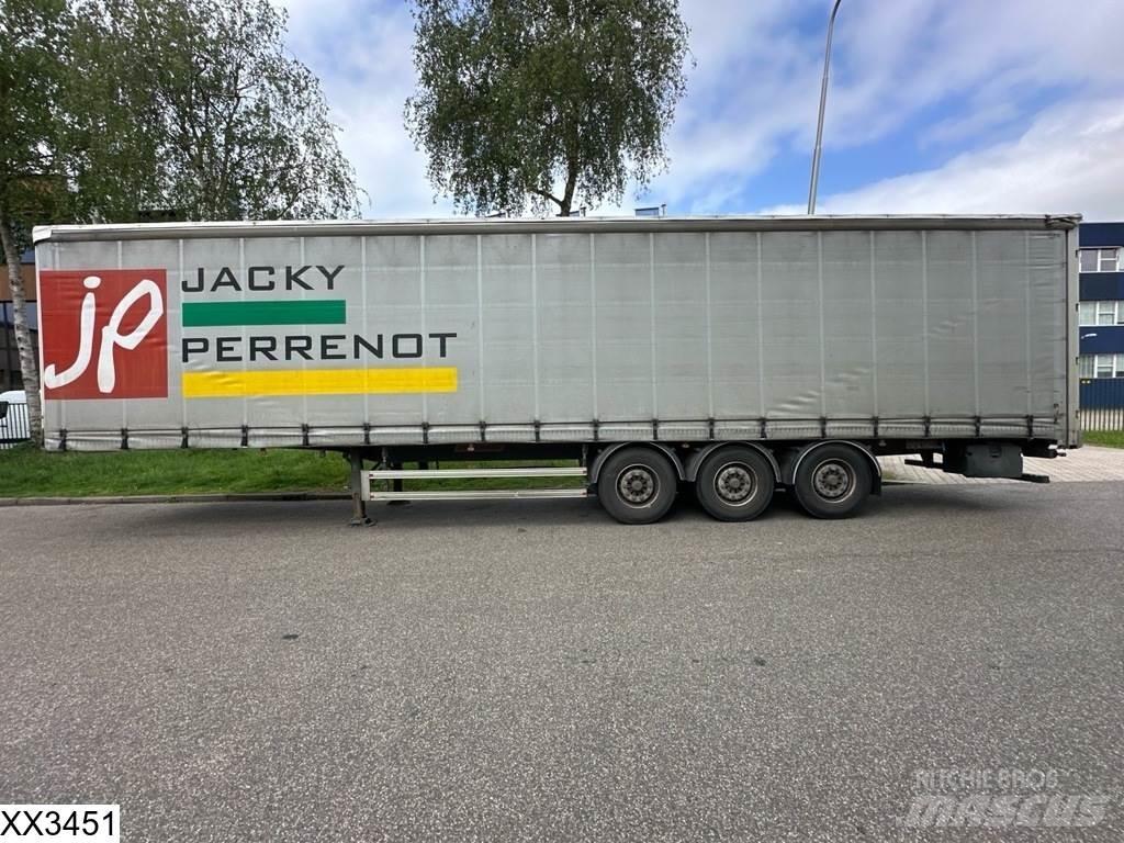 Fruehauf Tautliner Semi-remorca speciala