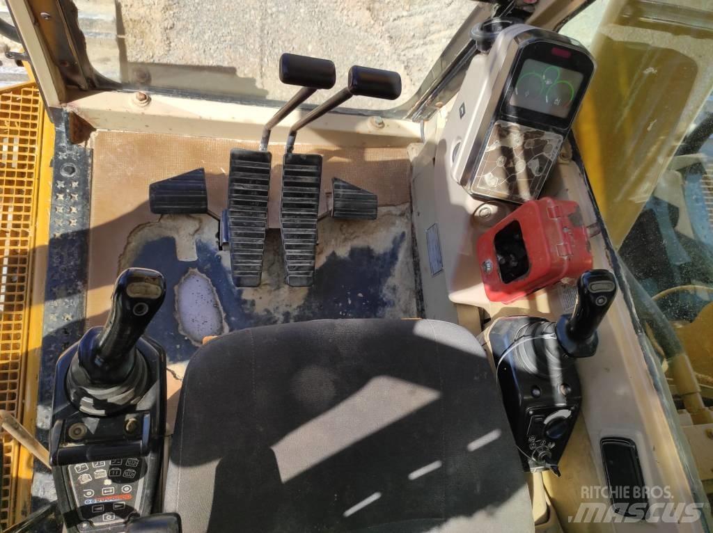 CAT 375 L Excavatoare pe șenile
