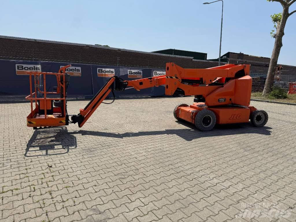 JLG E400AJPN Nacele cu brat articulat