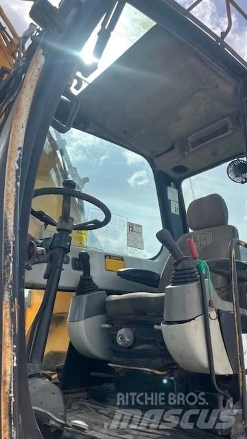 JCB JS 175 W Excavatoare cu roti
