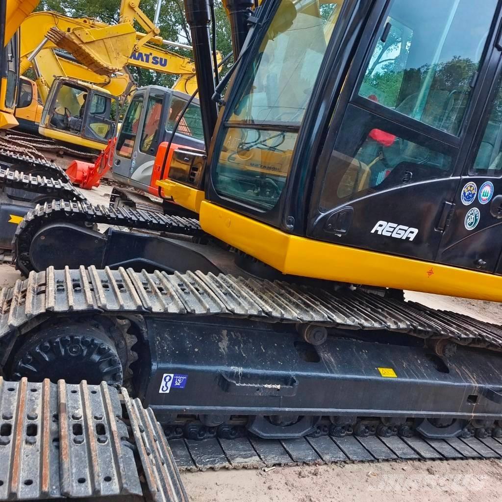 CAT 323 D Excavatoare pe șenile
