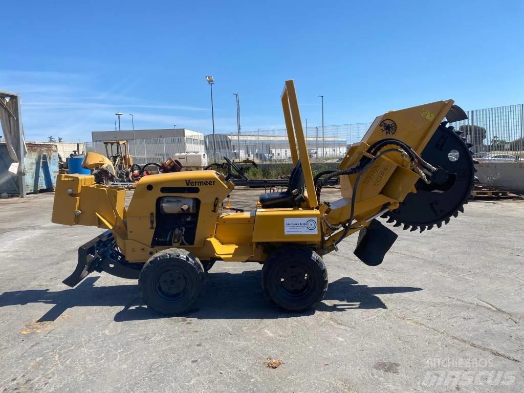 Vermeer RT450 Excavatoare de santuri