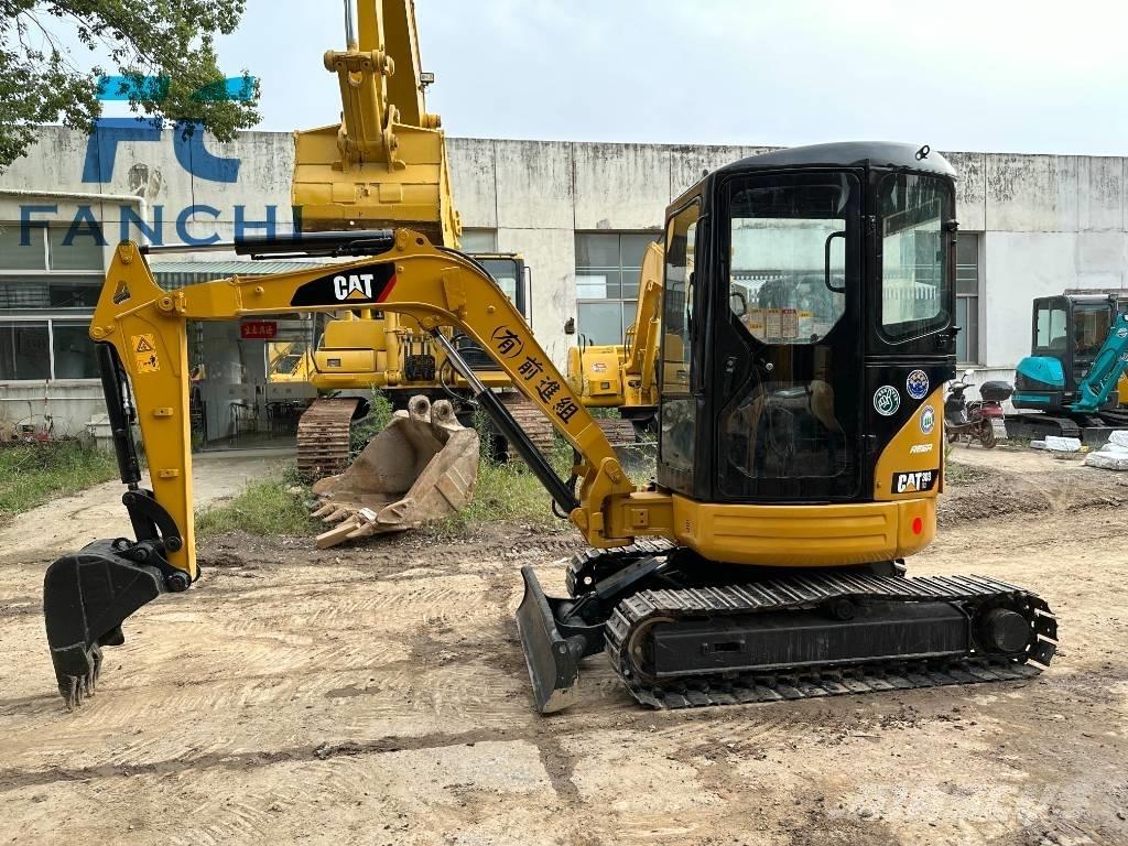 CAT 303 CR Mini excavatoare < 7t